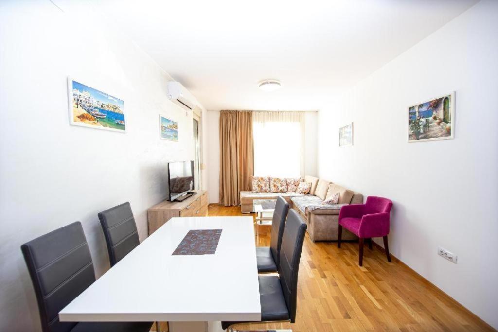 Apartmans Budva Centar Bagian luar foto
